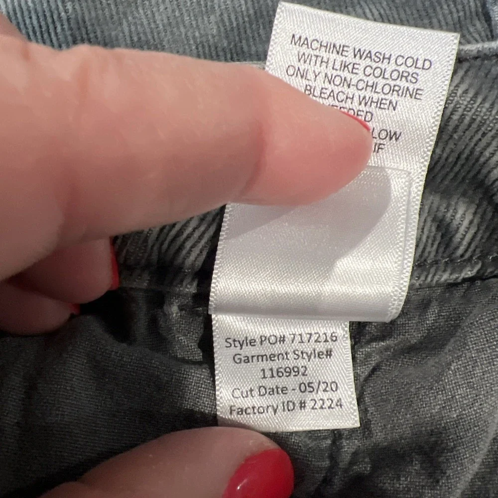 Maurices Womens Sz 14‎ Gray Corduroy Skirt Mini High Rise Button Front Seamed